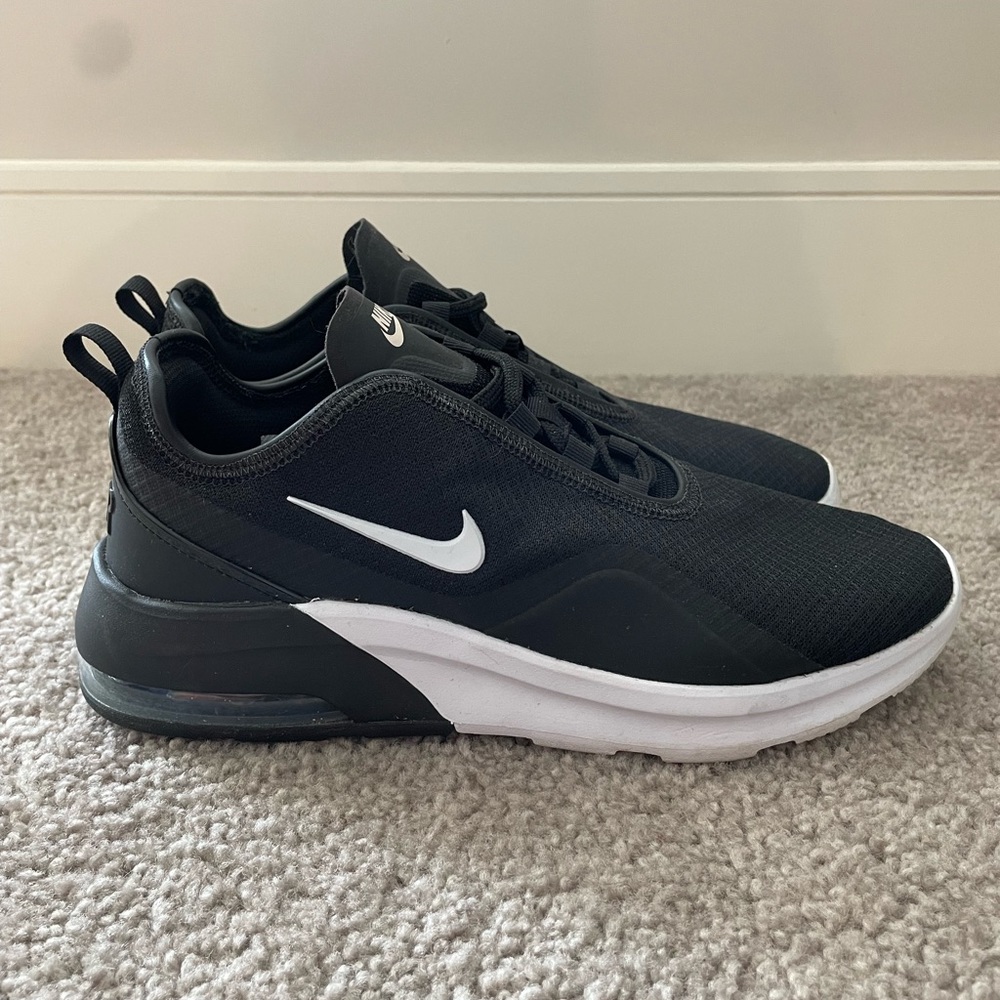 Nike Air Max Motion 2’s